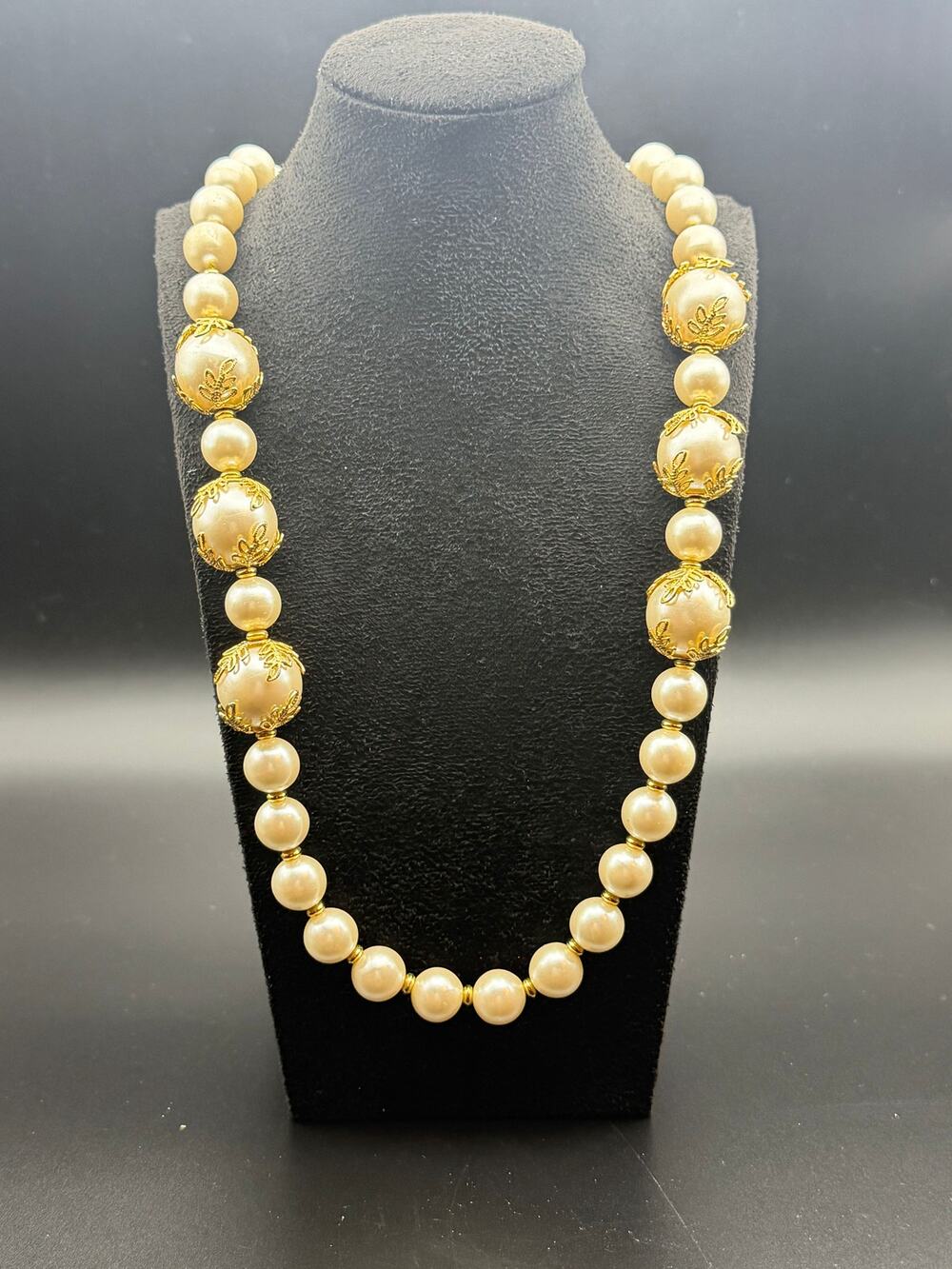 Vintage Napier necklace faux pearl filigree ball beads gold-tone leaves chunky